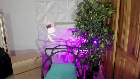 criss online show from October 24, 7:58 pm