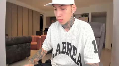 im_dante_ online show from March 2, 4:17 am