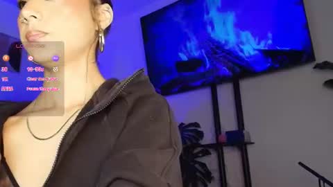 Eli  online show from June 26, 5:13 am