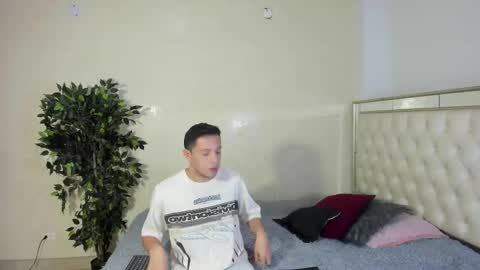 IM EMILIANOLUX online show from October 16, 8:29 pm
