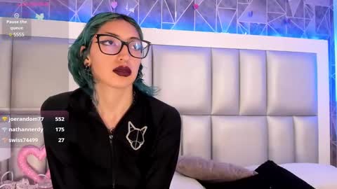  Im Gaia online show from February 21, 7:32 pm