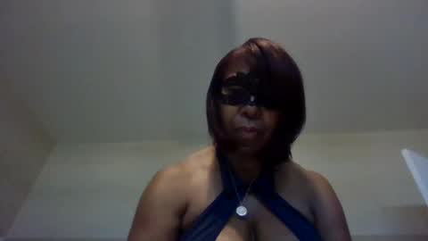 weet exy Cougar online show from May 4, 1:17 pm