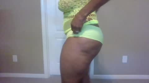 weet exy Cougar online show from May 17, 12:14 pm
