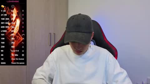 Laia online show from December 16, 1:57 am