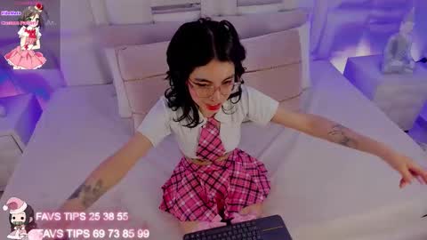 Moly  online show from December 15, 8:49 pm