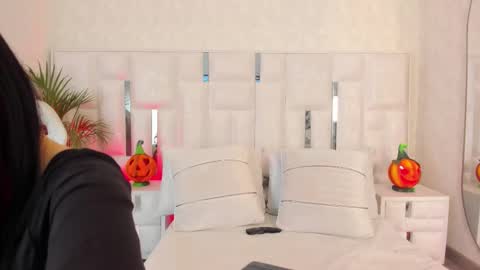 Nika online show from October 31, 1:33 pm