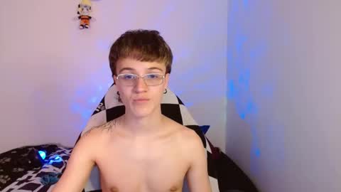 Oliver P online show from March 8, 11:49 pm