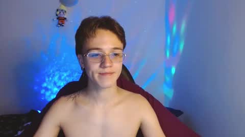 Oliver P online show from March 10, 1:34 am