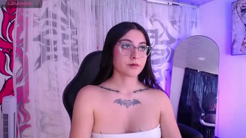 Jade Rosse online show from May 21, 9:10 pm