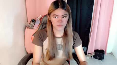 im_yourfairyannaxx online show from April 15, 12:03 am