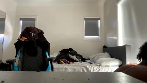 imchokingchicken online show from October 18, 9:30 pm