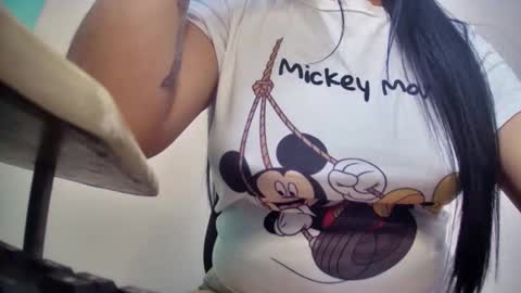 mia latina online show from March 18, 11:43 pm