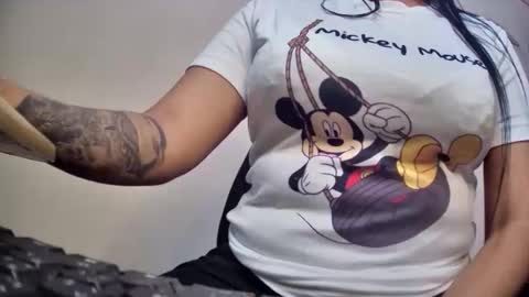 mia latina online show from March 29, 7:59 pm