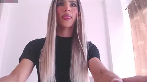     online show from October 18, 2:54 pm