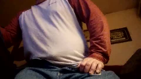 Iminyourroom online show from December 16, 7:48 am