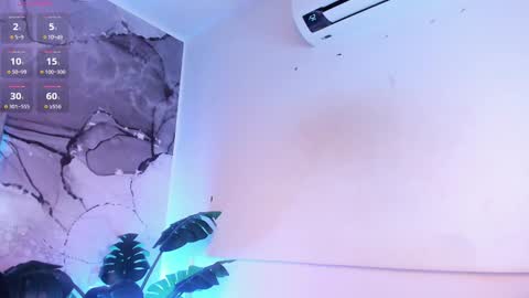 Leana online show from February 10, 10:51 pm