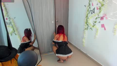 mia ---------  COL TIME online show from December 12, 10:42 pm