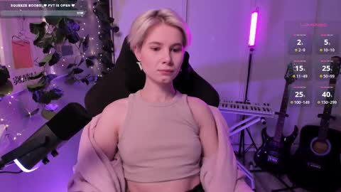 Mia online show from February 14, 9:45 am