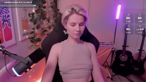 Mia online show from March 8, 10:00 am