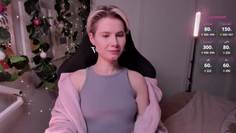 Mia online show from January 8, 5:15 pm