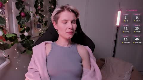 Mia online show from January 7, 5:53 pm