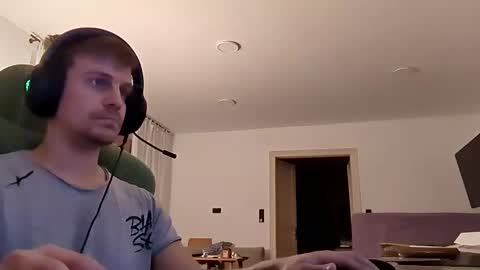Snapshot of imperat0rp chatting on March 5, 8:21 pm imperat0rp online show from March 5, 8:21 pm