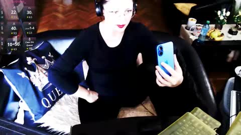 Empress online show from April 1, 1:41 pm