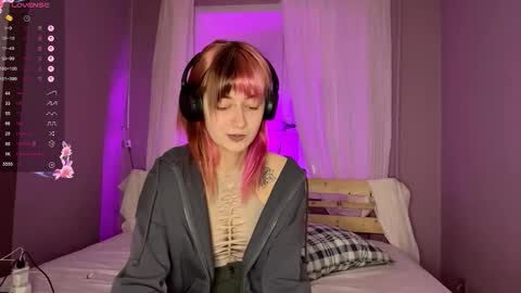 Dina online show from March 1, 4:33 pm