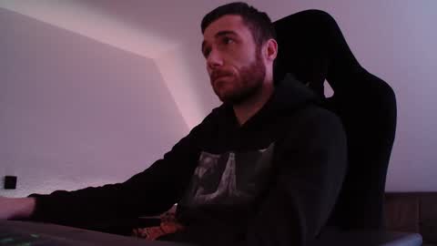 Flummi online show from November 16, 1:18 am