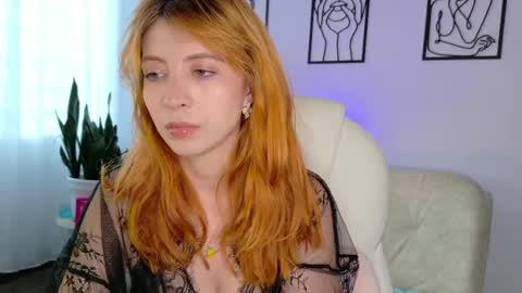 Sienna online show from October 3, 9:23 pm