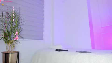 Sofia Guzman   Schedule 12 - 8 PM GMT-5 online show from October 25, 6:08 pm