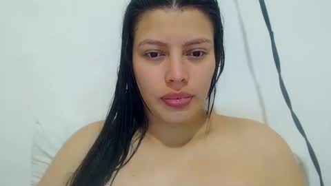 imsweetlips online show from February 1, 8:39 pm