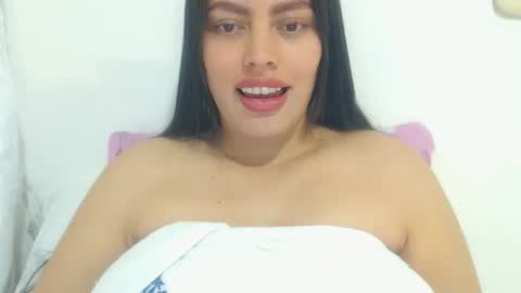 imsweetlips online show from November 29, 10:28 pm