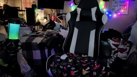 Inarafoxx online show from March 31, 9:04 pm