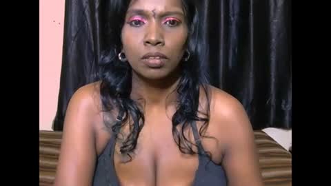 Denise online show from November 6, 6:33 pm