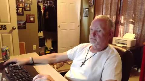 Papa online show from November 12, 8:11 pm