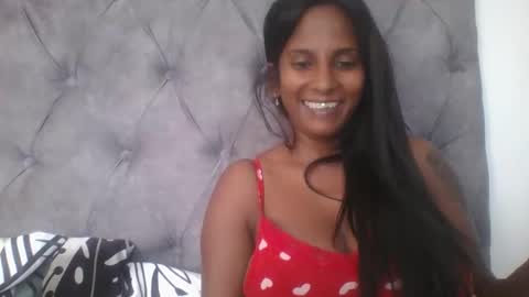Snapshot of indianjasmin chatting on January 13, 7:00 am priya online show from January 13, 7:00 am