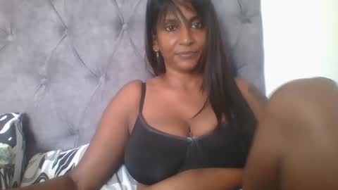 Snapshot of indianjasmin chatting on January 30, 6:24 am priya online show from January 30, 6:24 am