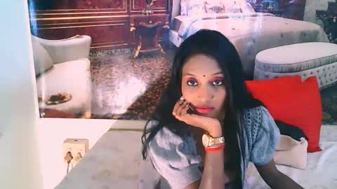 Leah online show from September 21, 7:40 pm