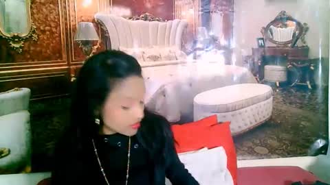 Leah online show from October 6, 5:03 am