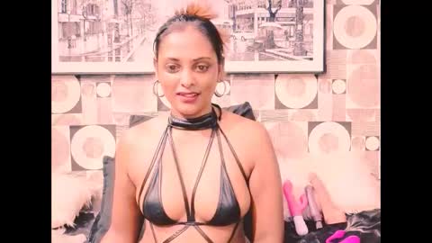 indianplaymate online show from November 28, 5:42 pm