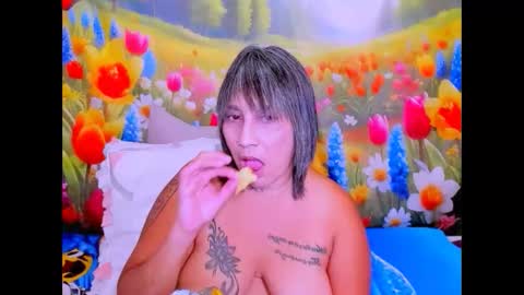 indianroxy27 online show from March 19, 6:46 pm