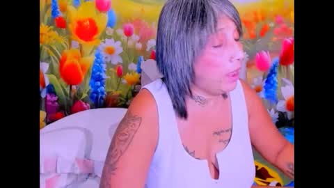 indianroxy27 online show from March 31, 1:28 am