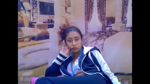 indiansexybutt4u2luv online show from March 10, 7:56 am