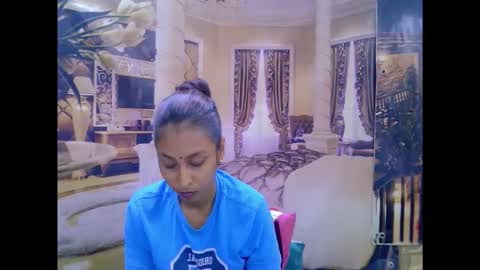 indiansexybutt4u2luv online show from March 4, 6:10 am