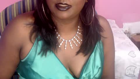 indiansin22 online show from June 19, 7:58 am