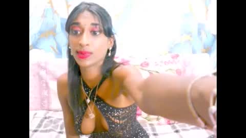 indiansunglaze4u69 online show from September 18, 11:31 pm