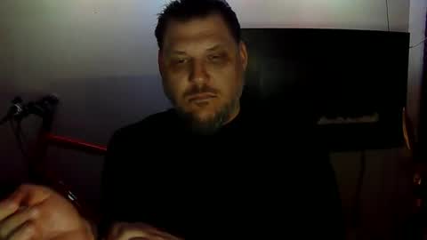 Snapshot of indigolvr chatting on February 16, 5:04 am BroLOU online show from February 16, 5:04 am