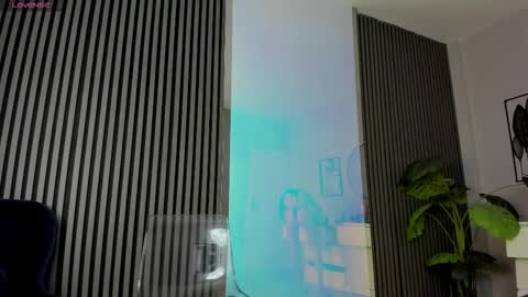 Snapshot of indira_jo chatting on September 15, 4:03 am Indira online show from September 15, 4:03 am