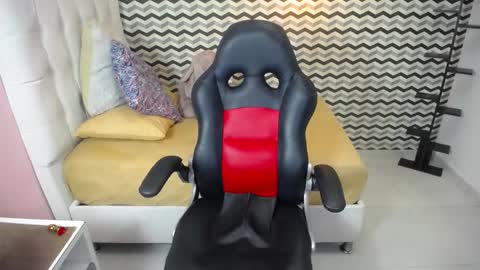   online show from February 7, 1:58 pm